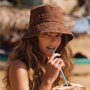 Lack of Color Brown Wave Bucket hat